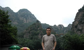 郑州邓先生赴港投保友邦加裕倍安保